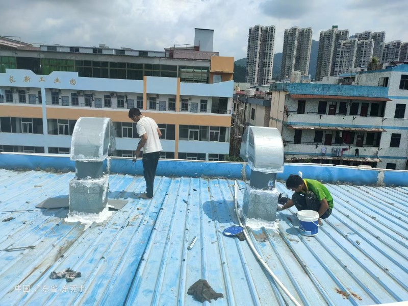 赤壁钢结构屋面涂料维修方法